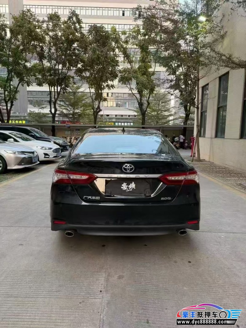 22年丰田凯美瑞轿车抵押车出售