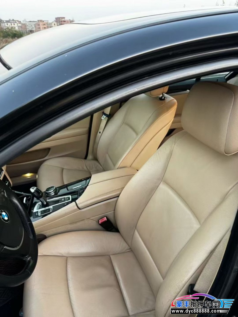 13年宝马5系轿车抵押车出售