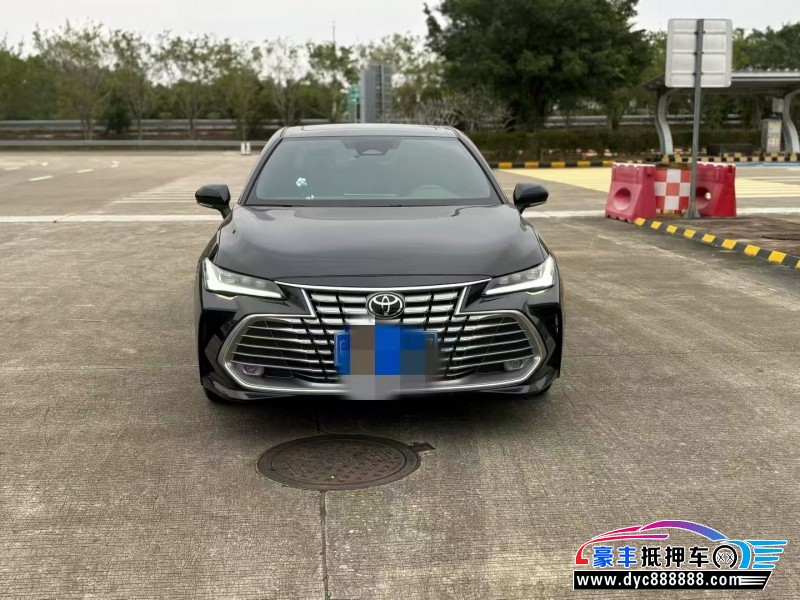 抵押车出售25年丰田亚洲龙轿车