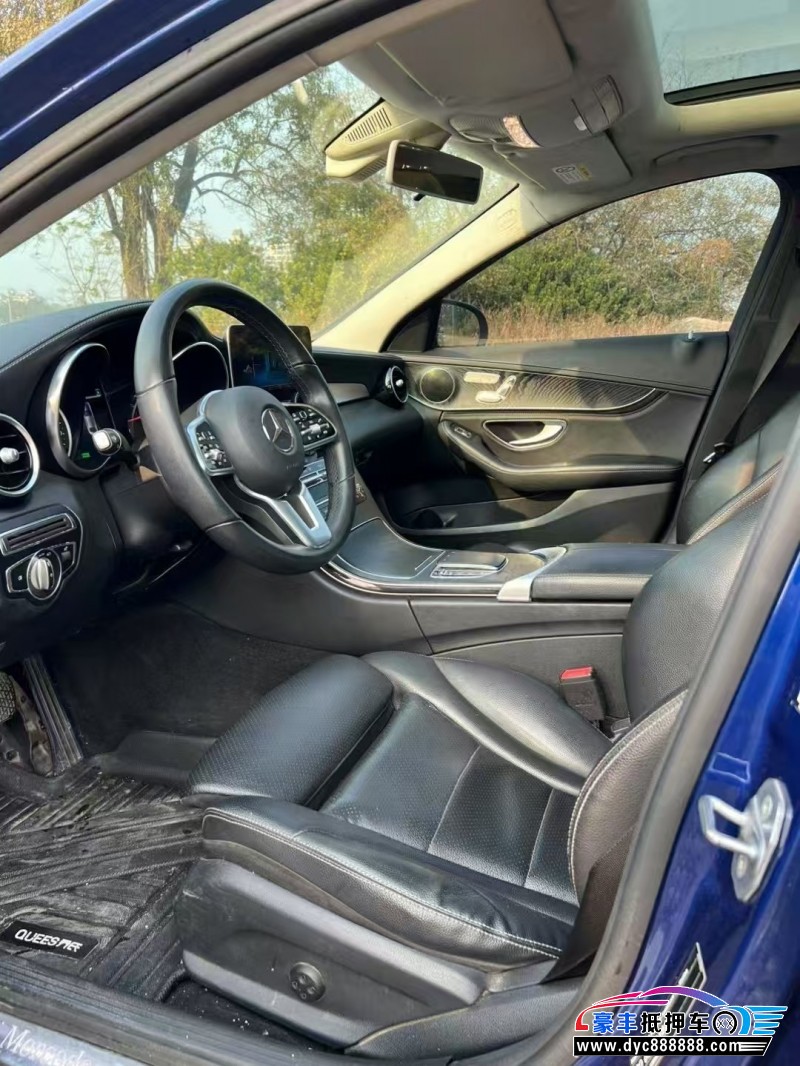 19年奔驰C轿车抵押车出售