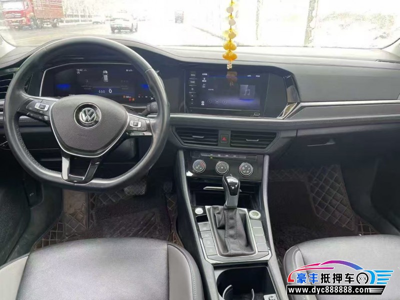 21年大众速腾轿车抵押车出售