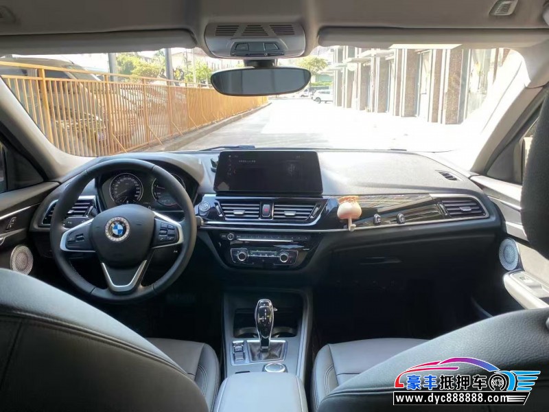 23年宝马1系轿车抵押车出售