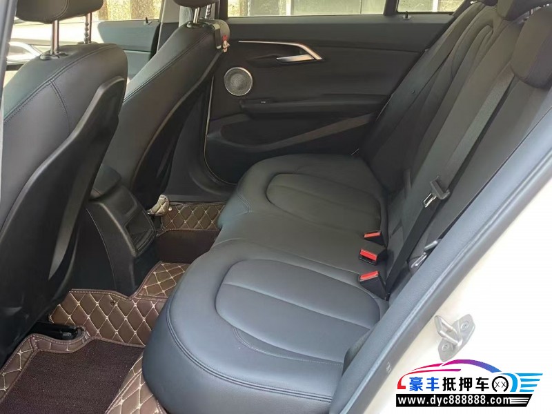 23年宝马1系轿车抵押车出售