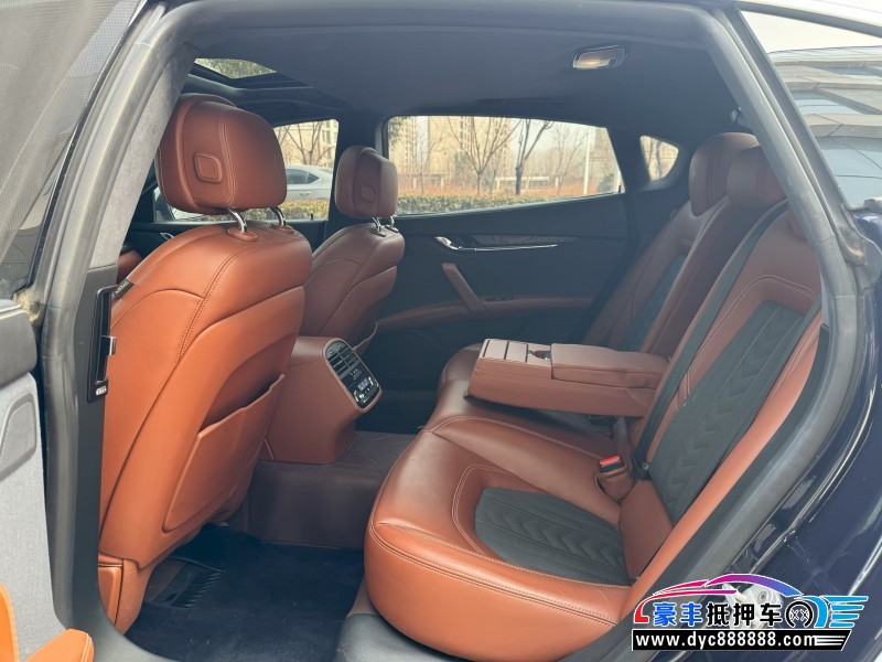 17年玛莎拉蒂总裁轿车抵押车出售