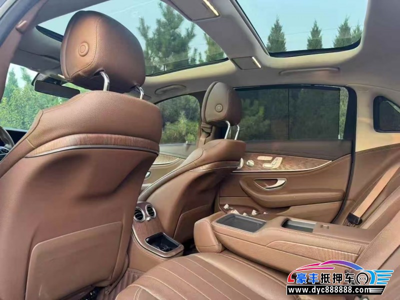 21年奔驰E轿车抵押车出售