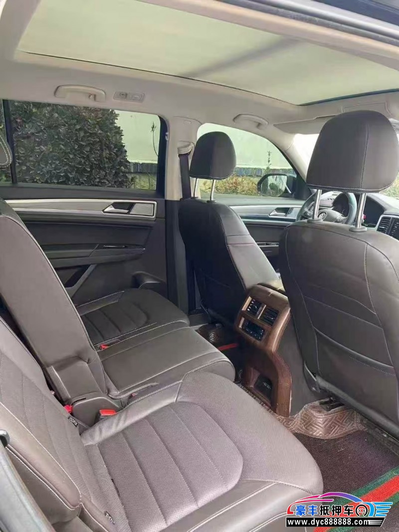 20年大众途昂轿车抵押车出售