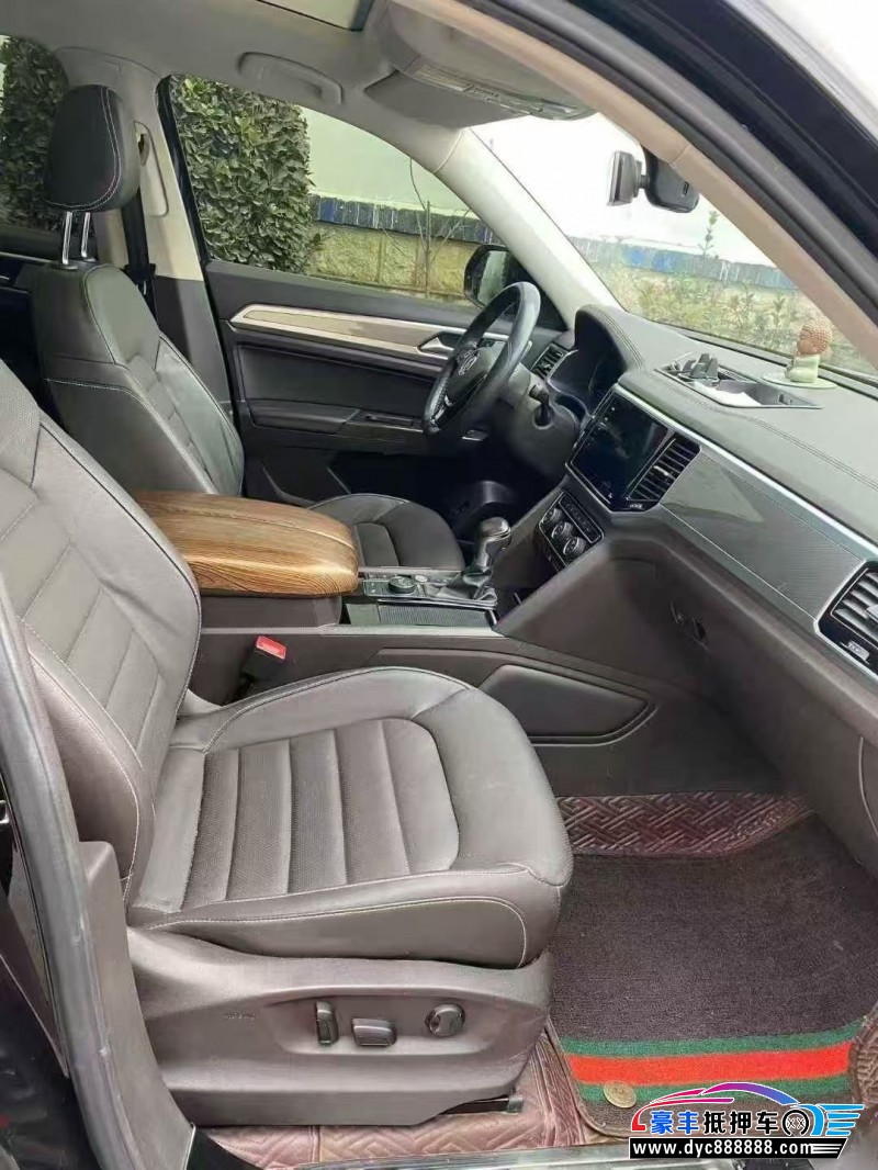 20年大众途昂轿车抵押车出售