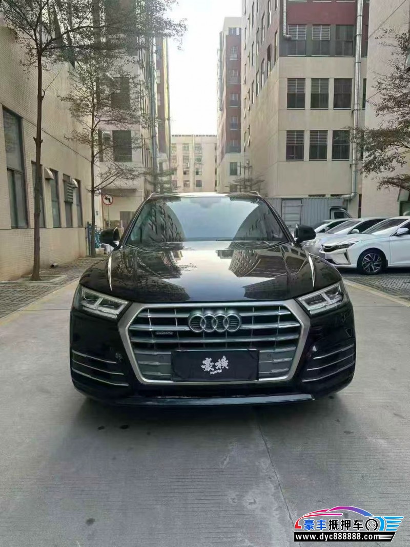 抵押车出售19年奥迪Q5轿车