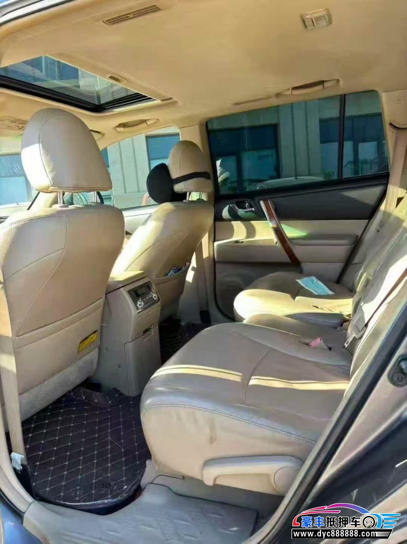 10年丰田汉兰达轿车抵押车出售