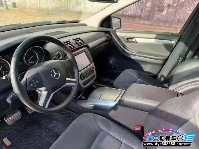 17年奔驰R轿车抵押车出售