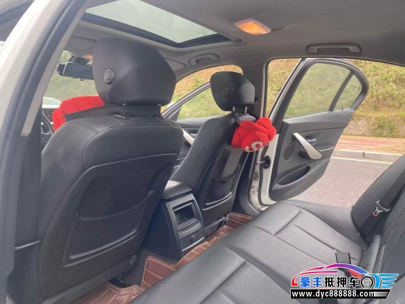 13年宝马3系轿车抵押车出售