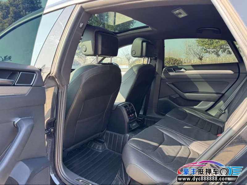 19年大众CC轿车抵押车出售