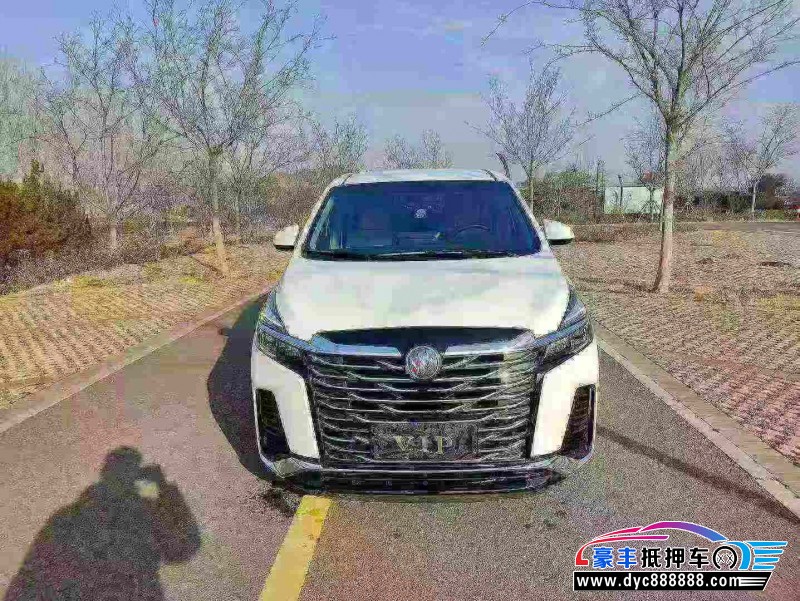 抵押车出售24年别克GL8轿车