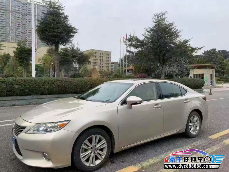 15年雷克萨斯ES轿车抵押车出售
