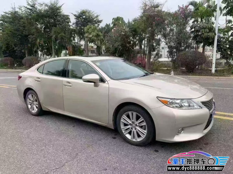 15年雷克萨斯ES轿车抵押车出售