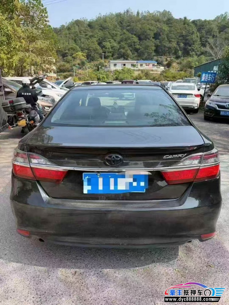 15年丰田凯美瑞轿车抵押车出售