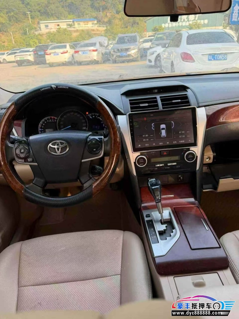 12年丰田凯美瑞轿车抵押车出售