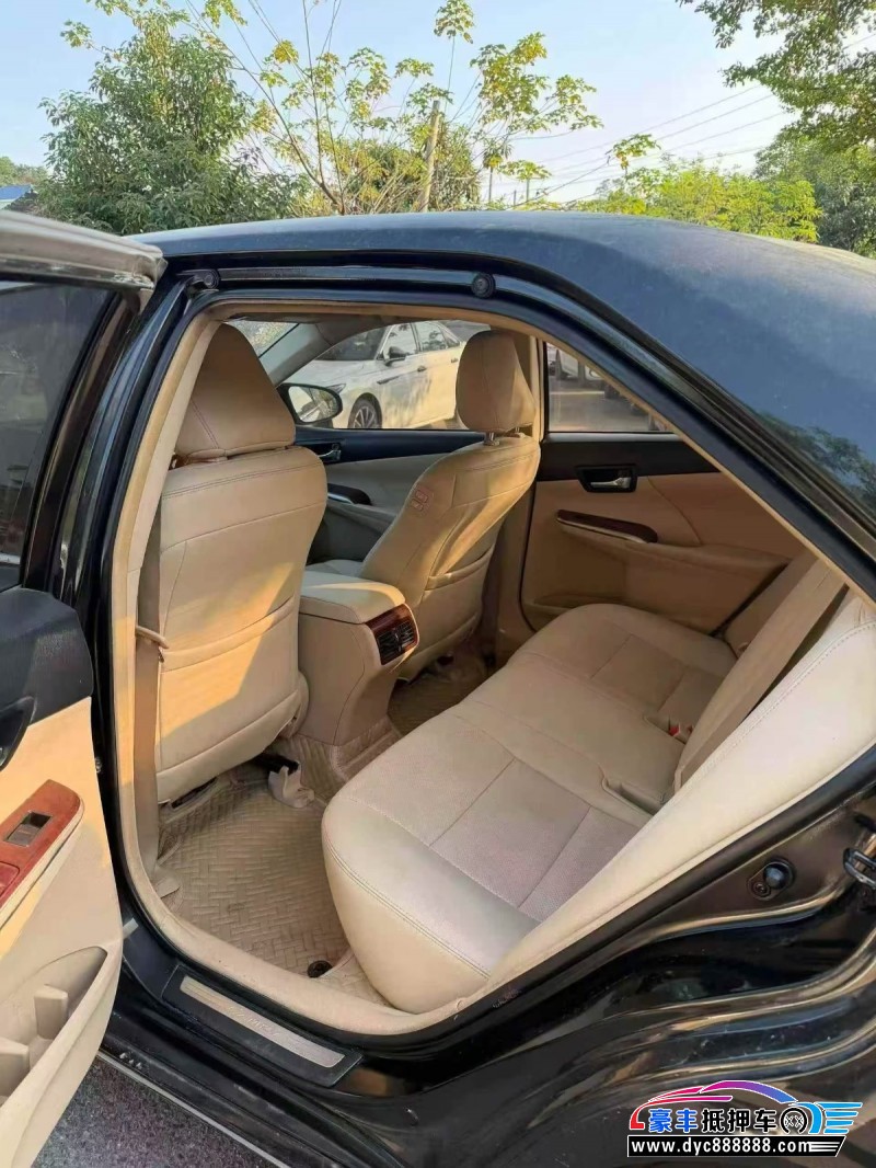 12年丰田凯美瑞轿车抵押车出售