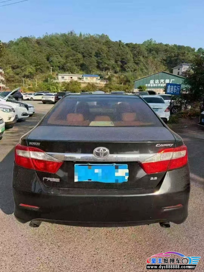 12年丰田凯美瑞轿车抵押车出售