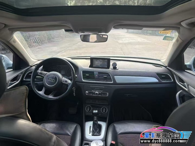 17年奥迪Q3轿车抵押车出售