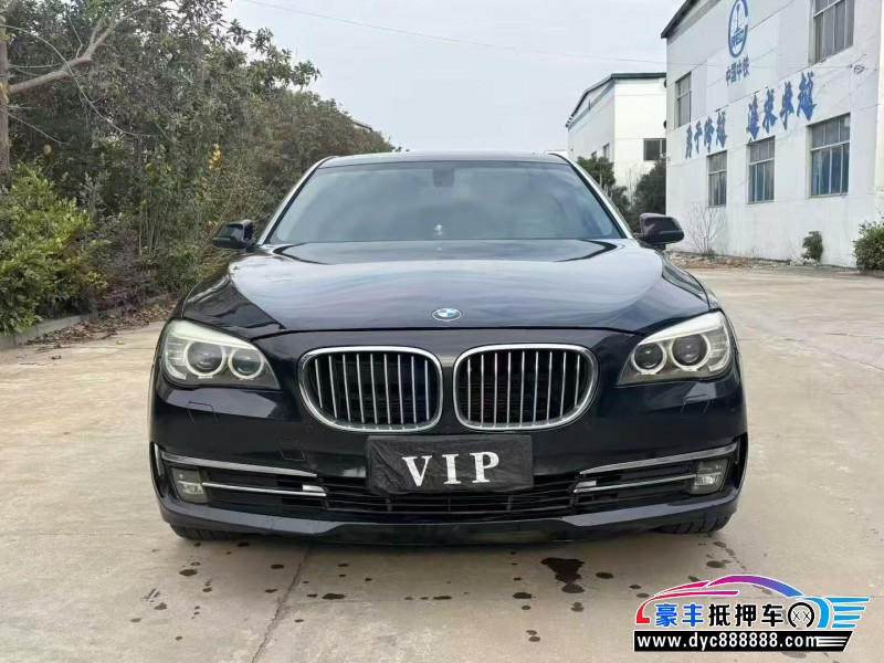 抵押车出售15年宝马7系轿车