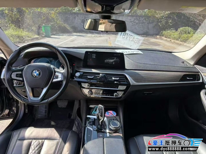 19年宝马5系轿车抵押车出售