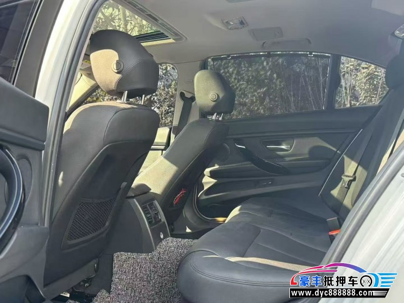 17年宝马3系轿车抵押车出售
