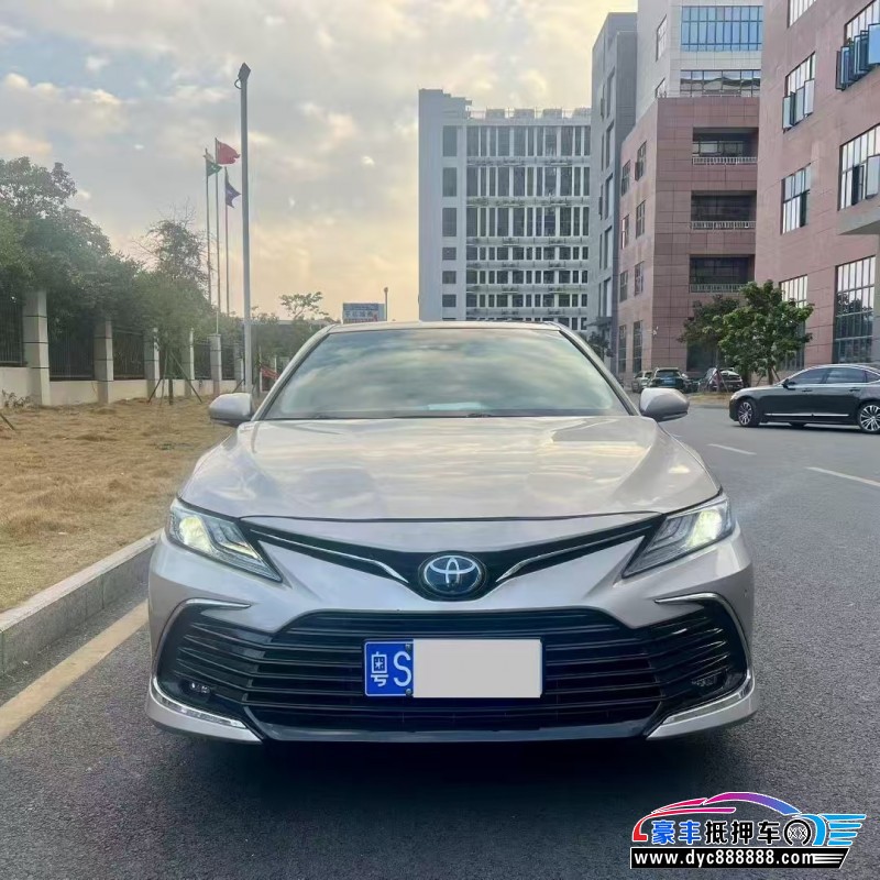 抵押车出售22年丰田凯美瑞轿车