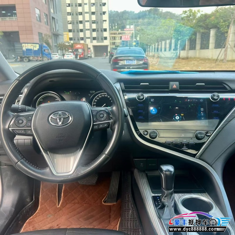 22年丰田凯美瑞轿车抵押车出售