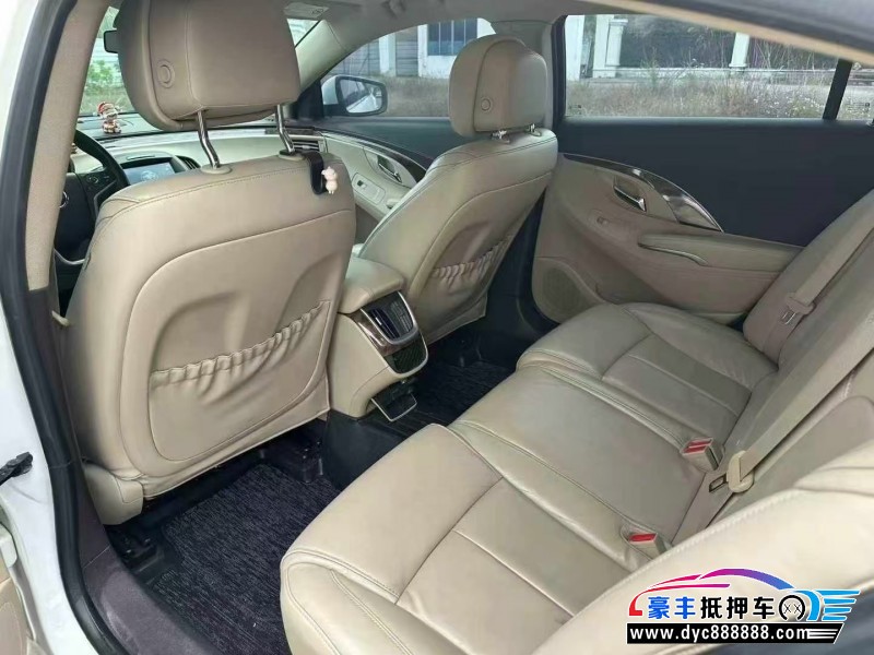 14年别克君越轿车抵押车出售