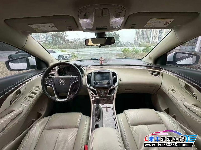 14年别克君越轿车抵押车出售