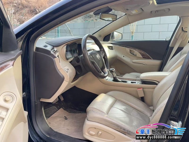 16年别克君越轿车抵押车出售