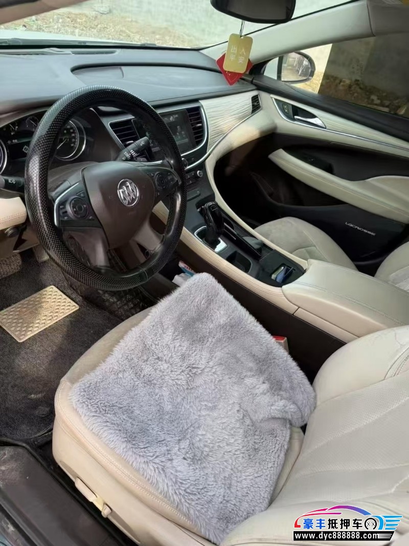 19年别克君越轿车抵押车出售