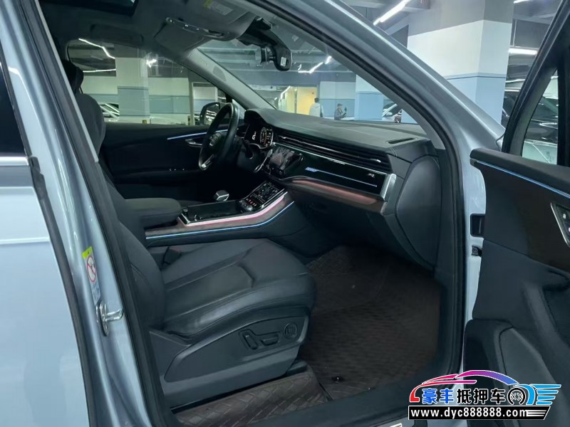 23年奥迪Q7轿车抵押车出售