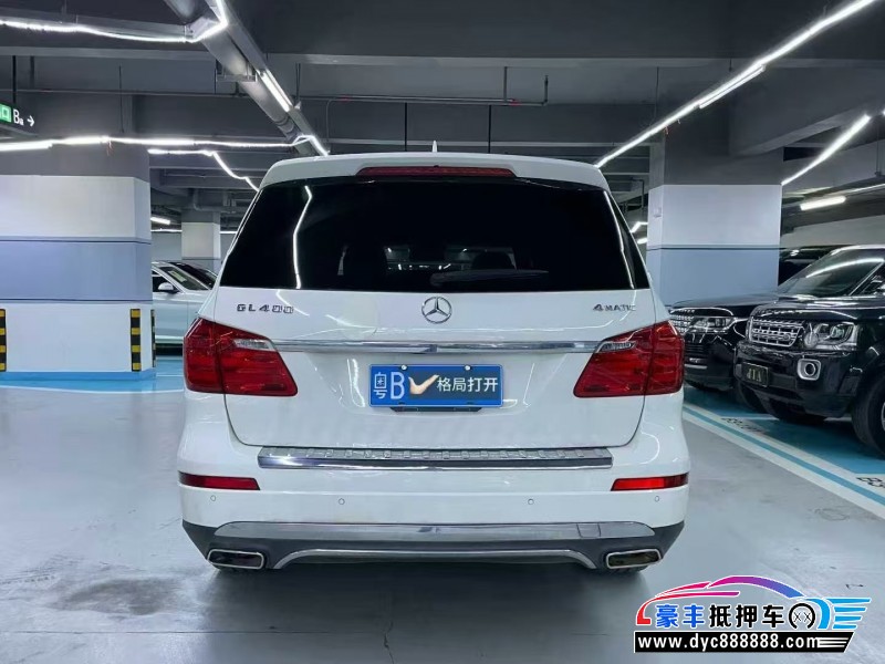 14年奔驰GL轿车抵押车出售