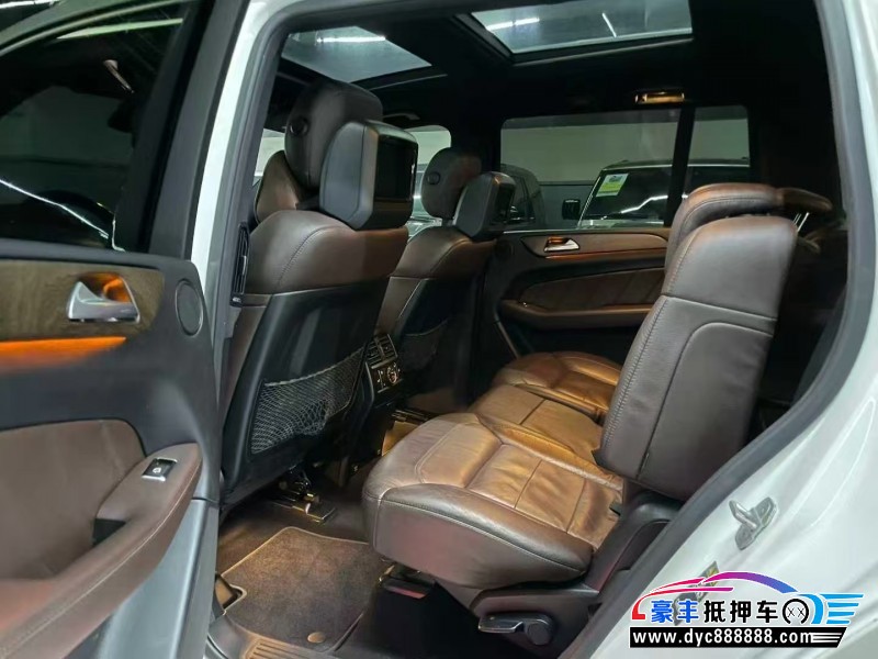 14年奔驰GL轿车抵押车出售