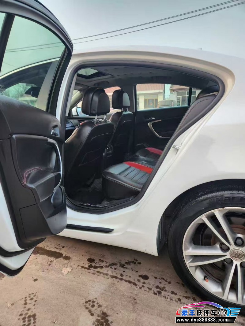 13年别克君威轿车抵押车出售