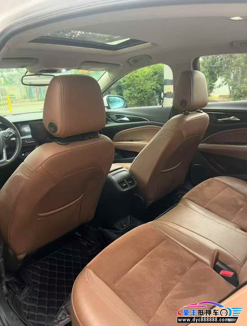 18年别克君威轿车抵押车出售