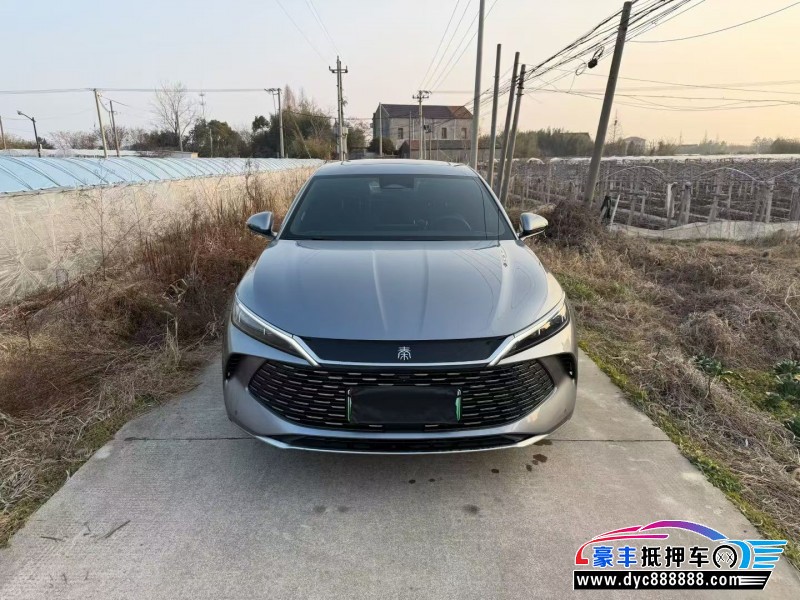 25年比亚迪秦轿车抵押车出售