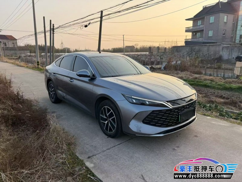 25年比亚迪秦轿车抵押车出售