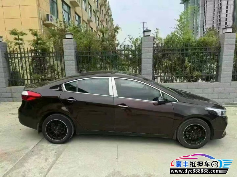 17年起亚K3轿车抵押车出售