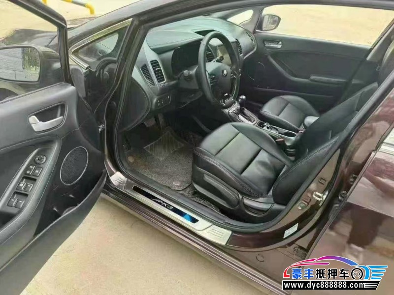 17年起亚K3轿车抵押车出售