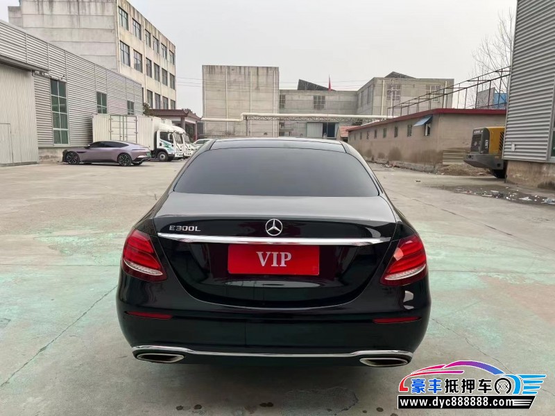 19年奔驰E轿车抵押车出售