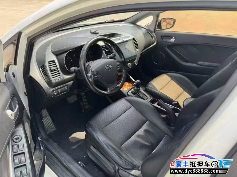 16年起亚K3轿车抵押车出售