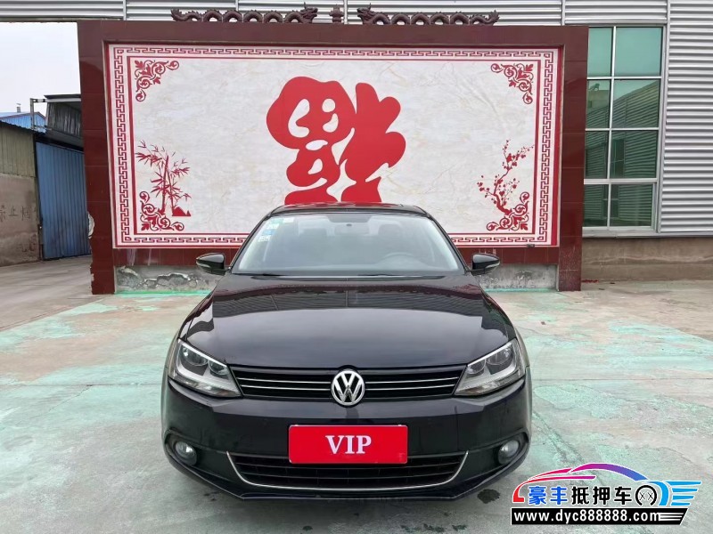 抵押车出售13年大众速腾轿车