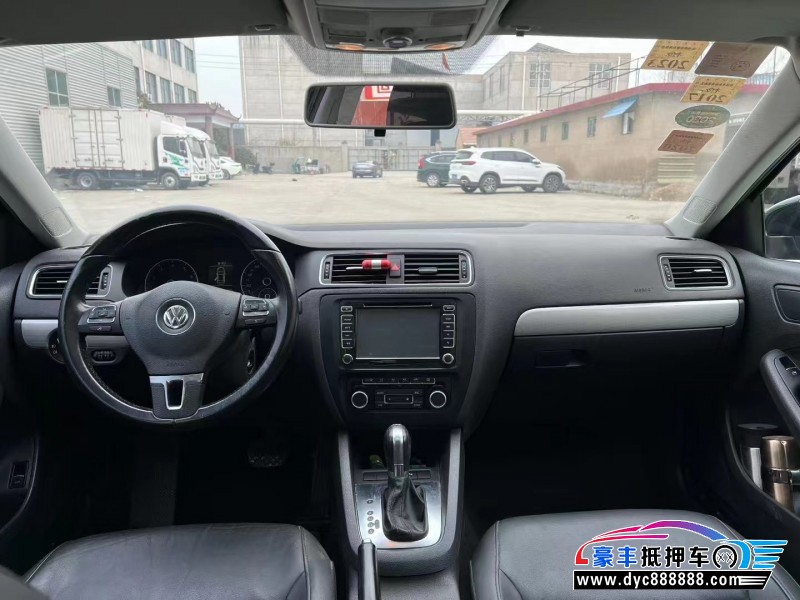 13年大众速腾轿车抵押车出售