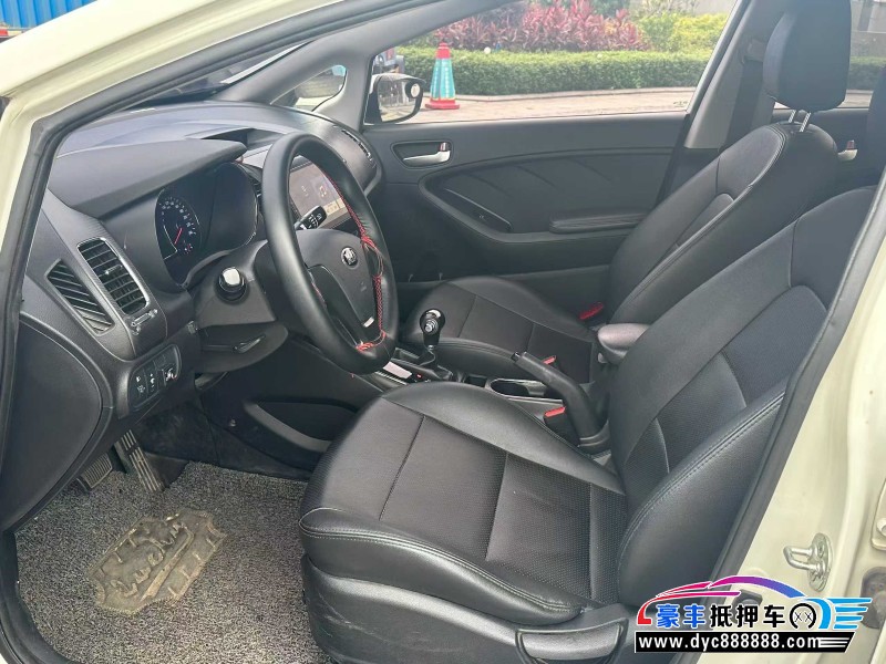 18年起亚K3轿车抵押车出售