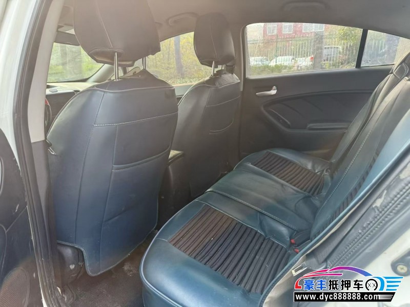 17年起亚K3轿车抵押车出售