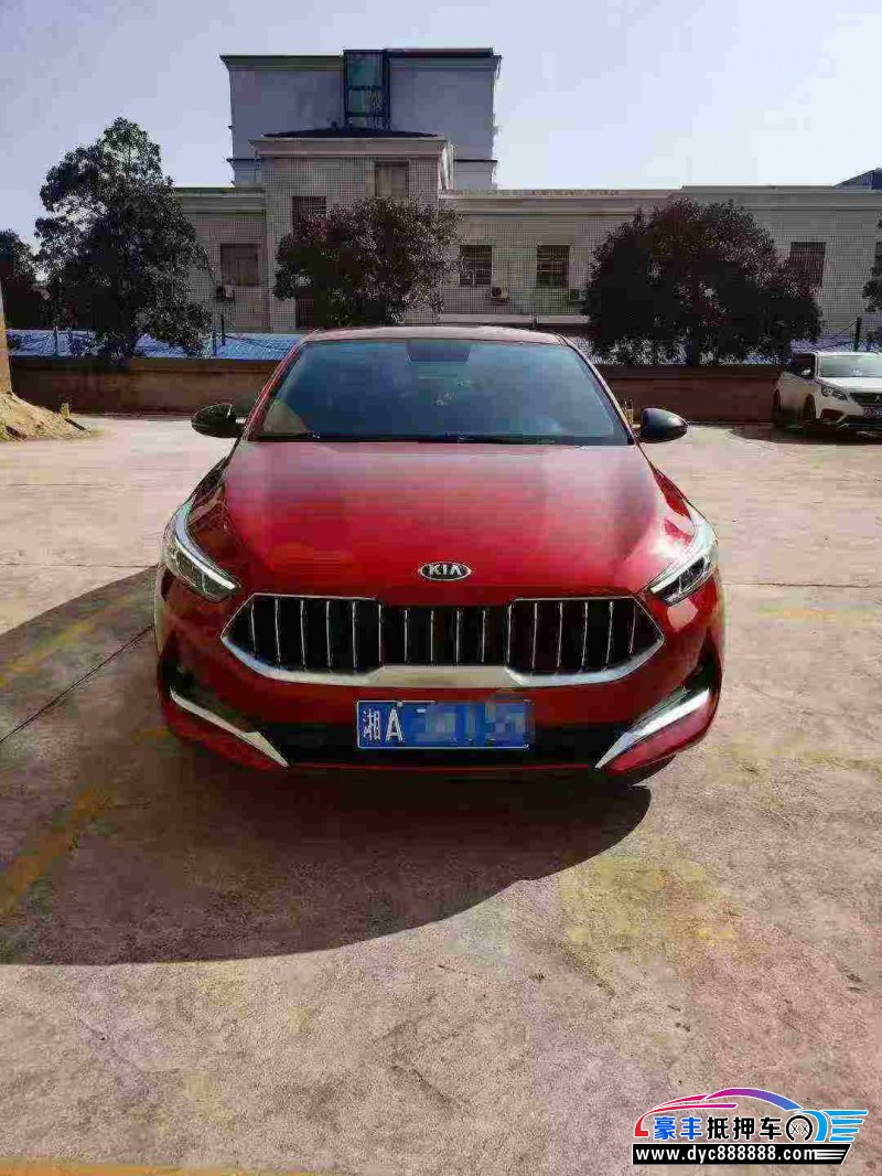 抵押车出售19年起亚K3轿车