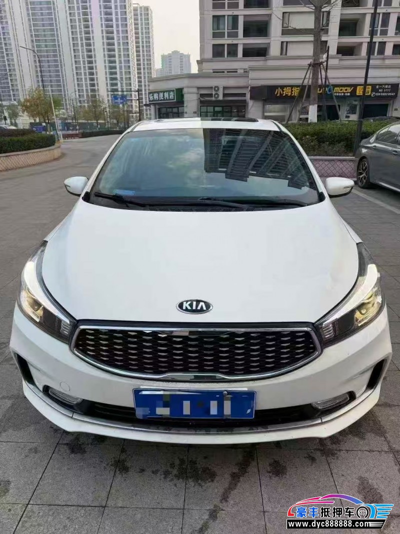 抵押车出售17年起亚K3轿车